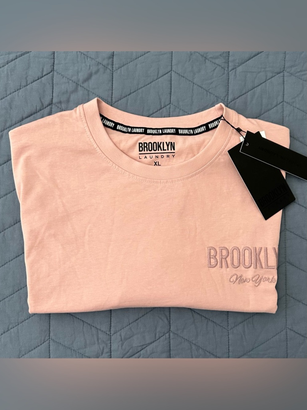Brooklyn New York Embroidered Pink Crewneck Tee XL NWT Unisex
